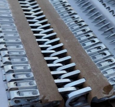 1687662600481061.png 強(qiáng)力皮帶扣在裝訂過程中的注意事項(xiàng)